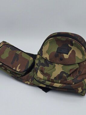 Tush Baby Unisex Camouflage Sling Belt Bag - Green Camo Baby Hip Seat Carrier